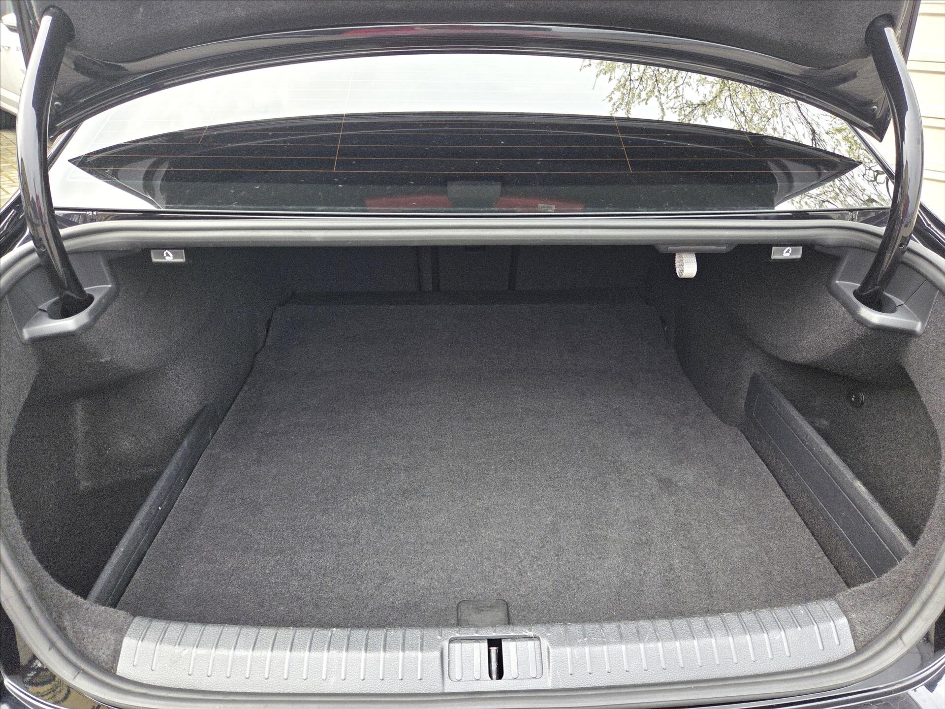 Volkswagen Passat Sedan / Limuzína 2,0 l 110 kw