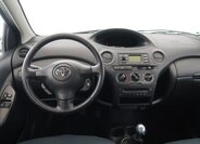Toyota Yaris 15