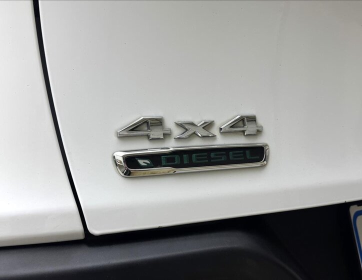 Jeep Cherokee SUV / Terénní 2,0 l 103 kw