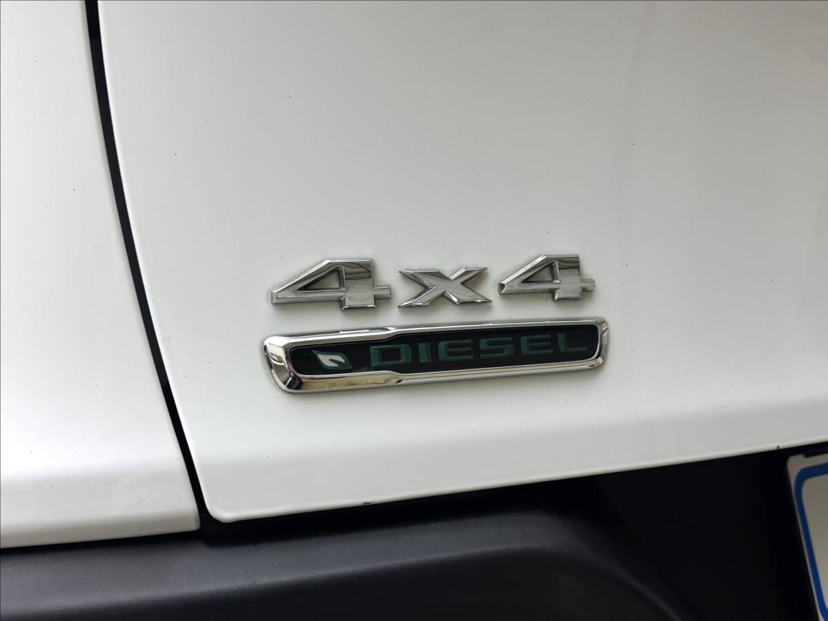 Jeep Cherokee SUV / Terénní 2,0 l 103 kw