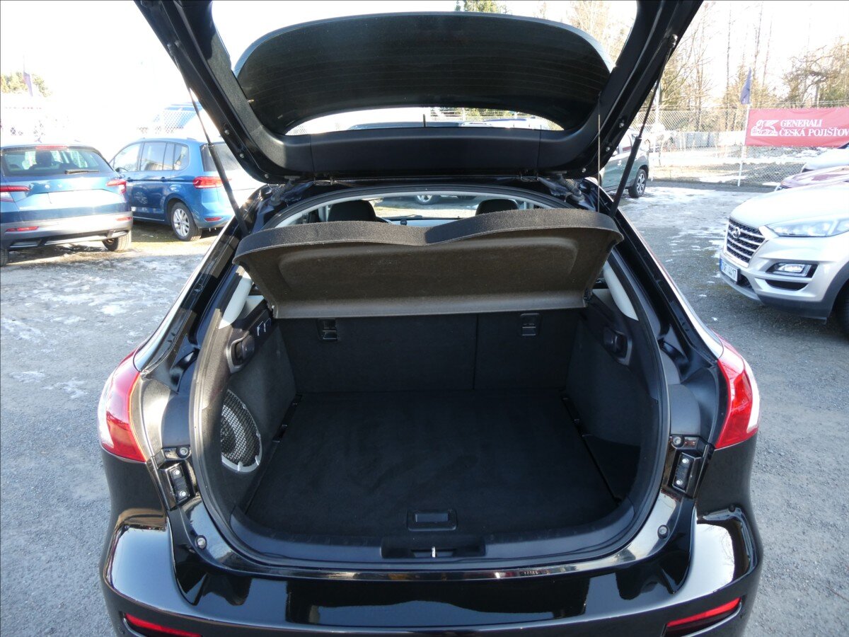 Mitsubishi Lancer Hatchback 1,8 l 105 kw