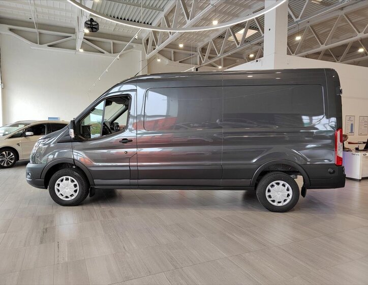 Ford Transit 9