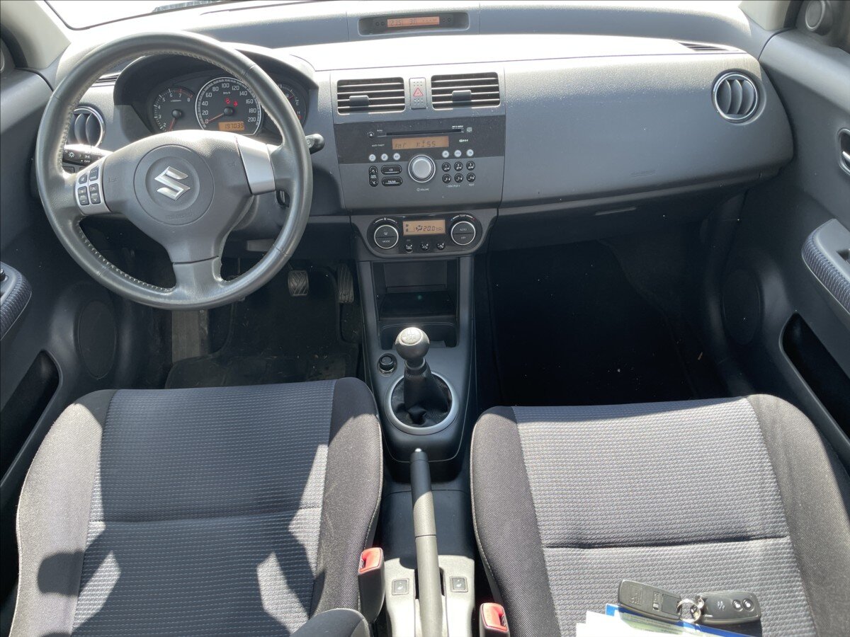 Suzuki Swift Hatchback 1,3 l 67 kw