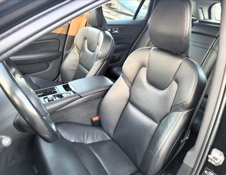 Volvo V60 Kombi 2,0 l 251 kw