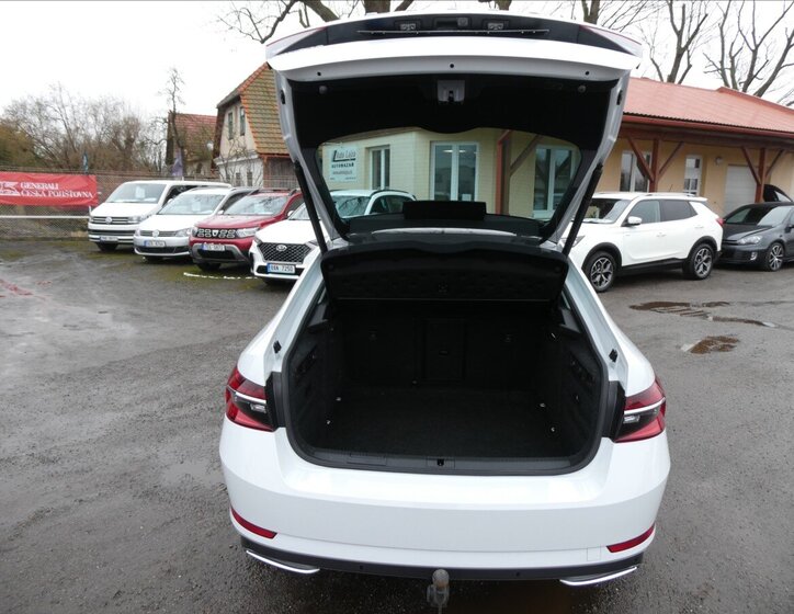 Škoda Superb Sedan / Limuzína 2,0 l 110 kw