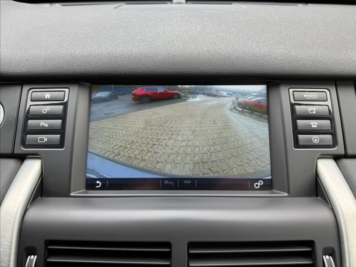 Land Rover Discovery Sport SUV / Terénní 2,0 l 132 kw