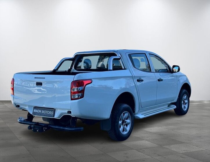 Mitsubishi L200 Pick-up 2,4 l 113 kw