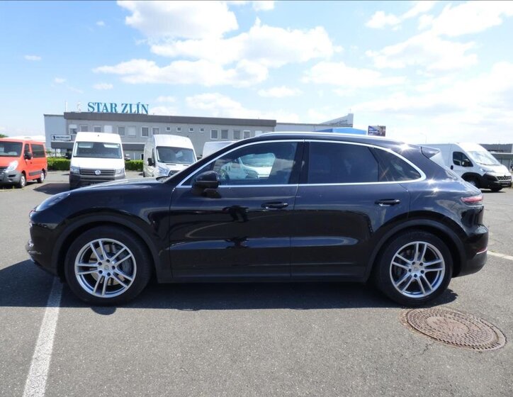 Porsche Cayenne SUV 2,9 l 324 kw