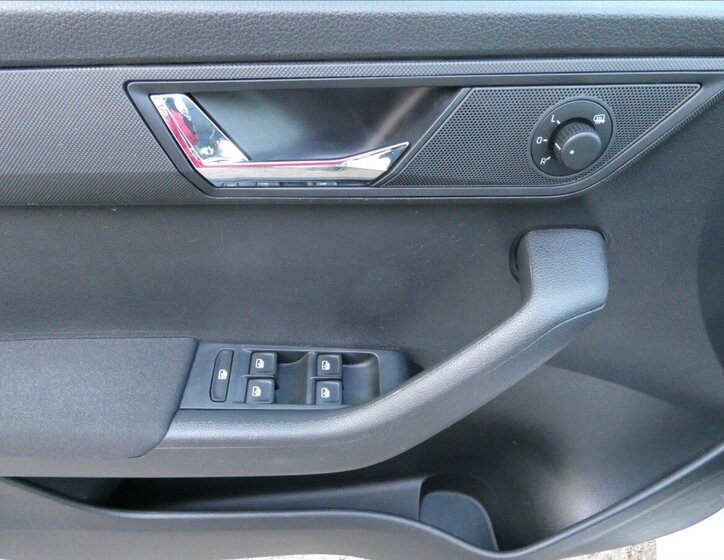 Škoda Fabia Hatchback 999,0 55 kw