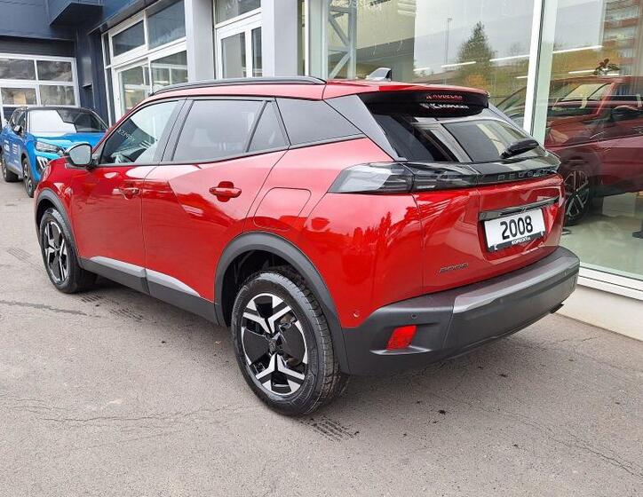 Peugeot 2008 4