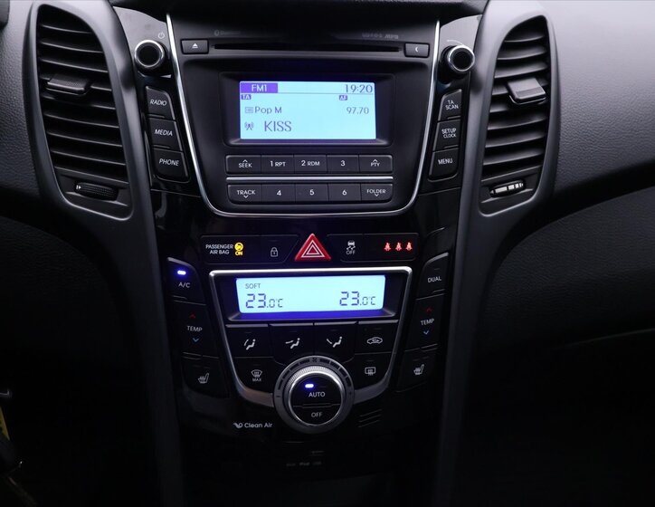 Hyundai i30 Kombi 1,6 l 99 kw