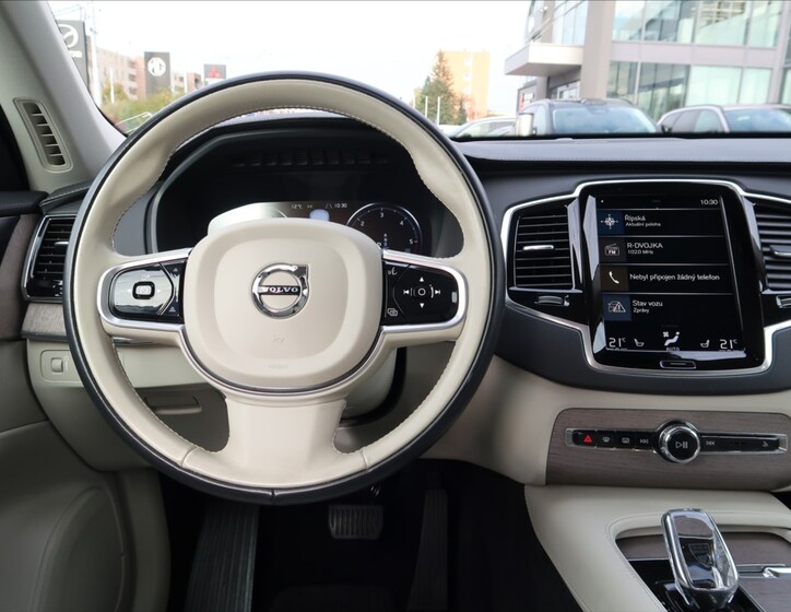 Volvo XC90 15