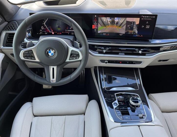 BMW X7 9