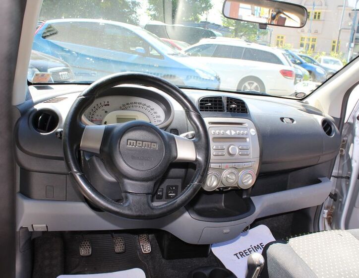 Daihatsu Sirion 18