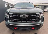 Chevrolet Silverado 3