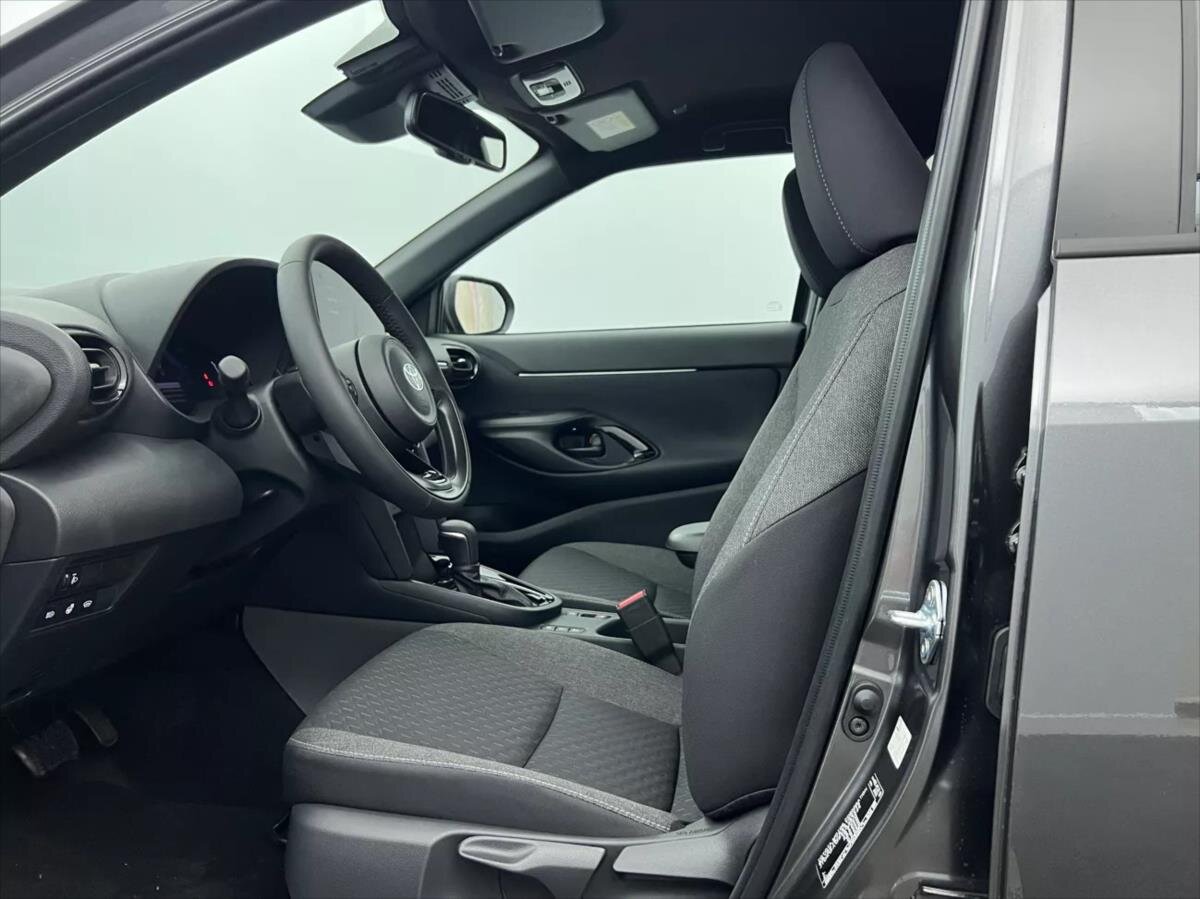 Toyota Yaris Cross SUV 1,5 l 96 kw