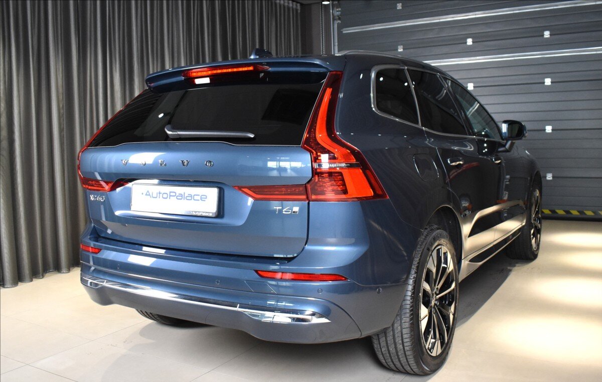 Volvo XC60 SUV / Terénní 2,0 l 257 kw
