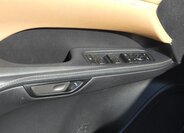 Lexus RX 350h SUV / Terénní 2,5 l 140 kw
