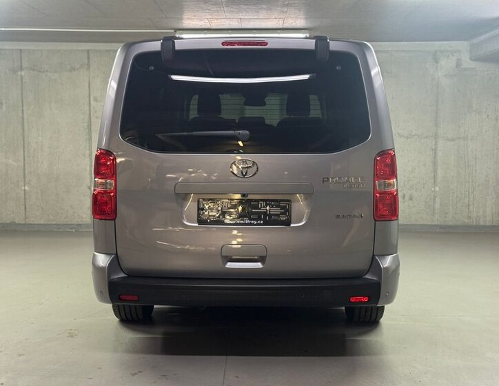 Toyota ProAce Verso 6