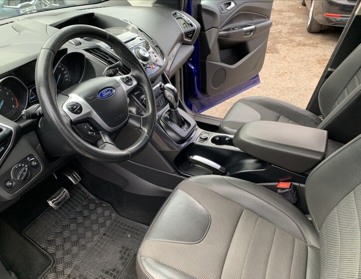 Ford Kuga SUV 1,6 l 134 kw