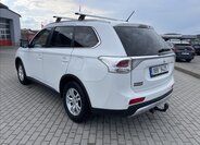 Mitsubishi Outlander SUV / Terénní 2,3 l 110 kw