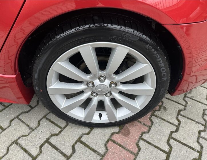 Mitsubishi Lancer Sedan 1,8 l 105 kw