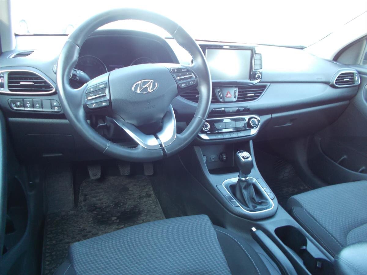 Hyundai i30 Kombi 998,0 88 kw