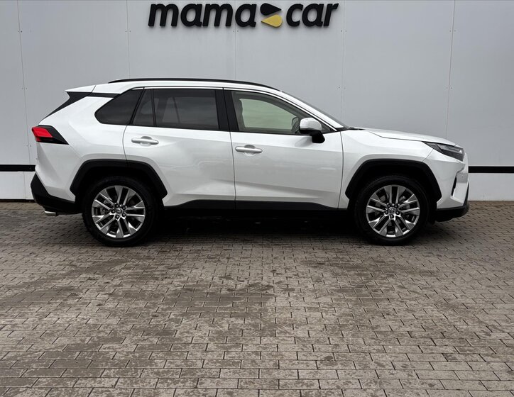 Toyota RAV4 SUV / Terénní 2,5 l 131 kw