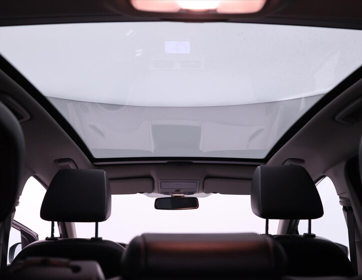 Ford Kuga SUV / Terénní 2,0 l 103 kw