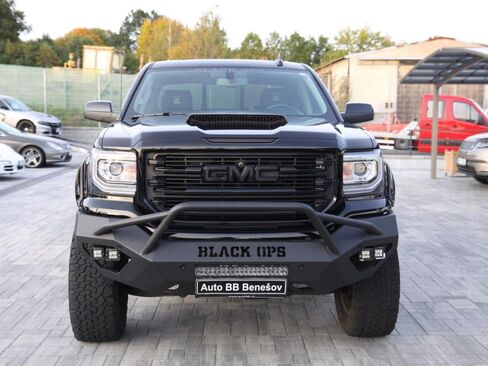 GMC Sierra
