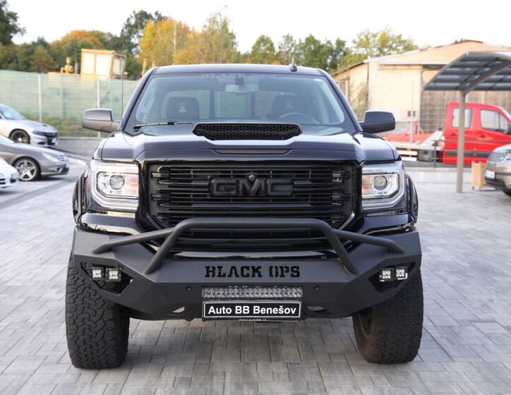 GMC Sierra 1