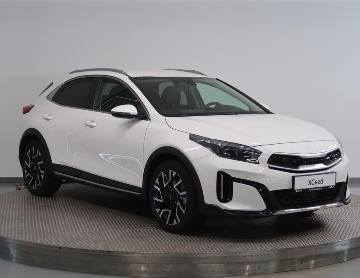 KIA XCeed CUV / Crossover 1,5 l 103 kw