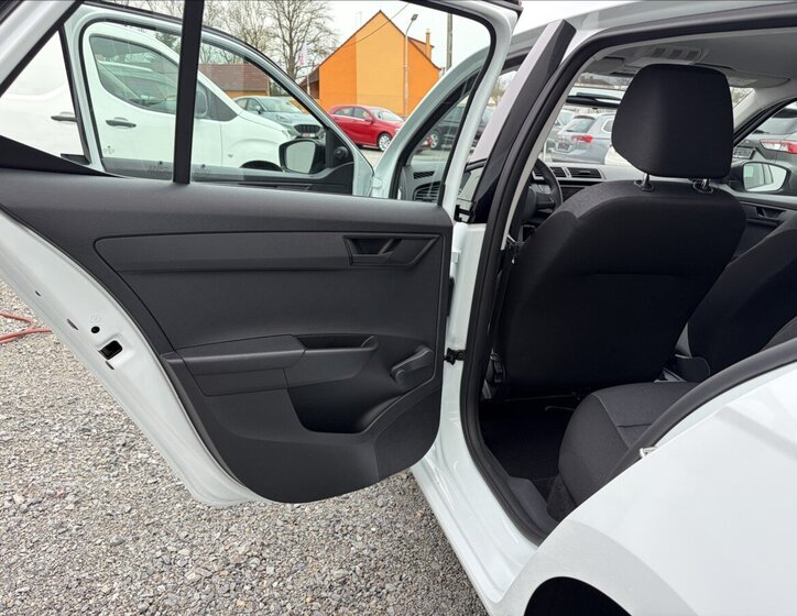 Škoda Fabia Hatchback 999,0 44 kw