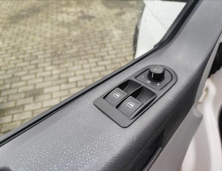 Volkswagen Transporter VAN-Minibus 2,0 l 84 kw