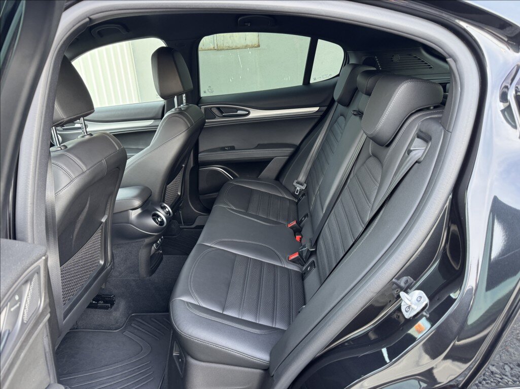 Alfa Romeo Stelvio SUV 2,0 l 206 kw