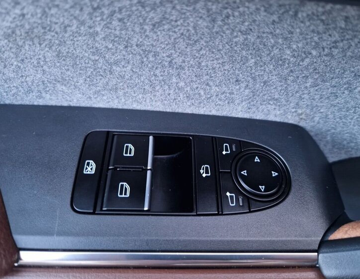 Mazda MX-30 SUV / Terénní 0,0 107 kw