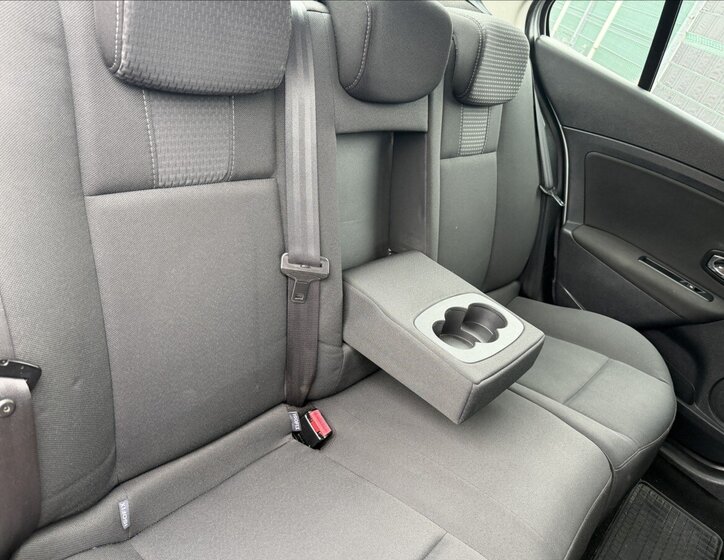 Renault Fluence Sedan / Limuzína 1,6 l 81 kw