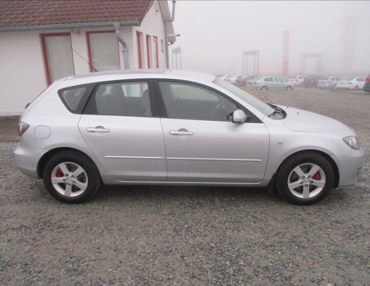 Mazda 3 4