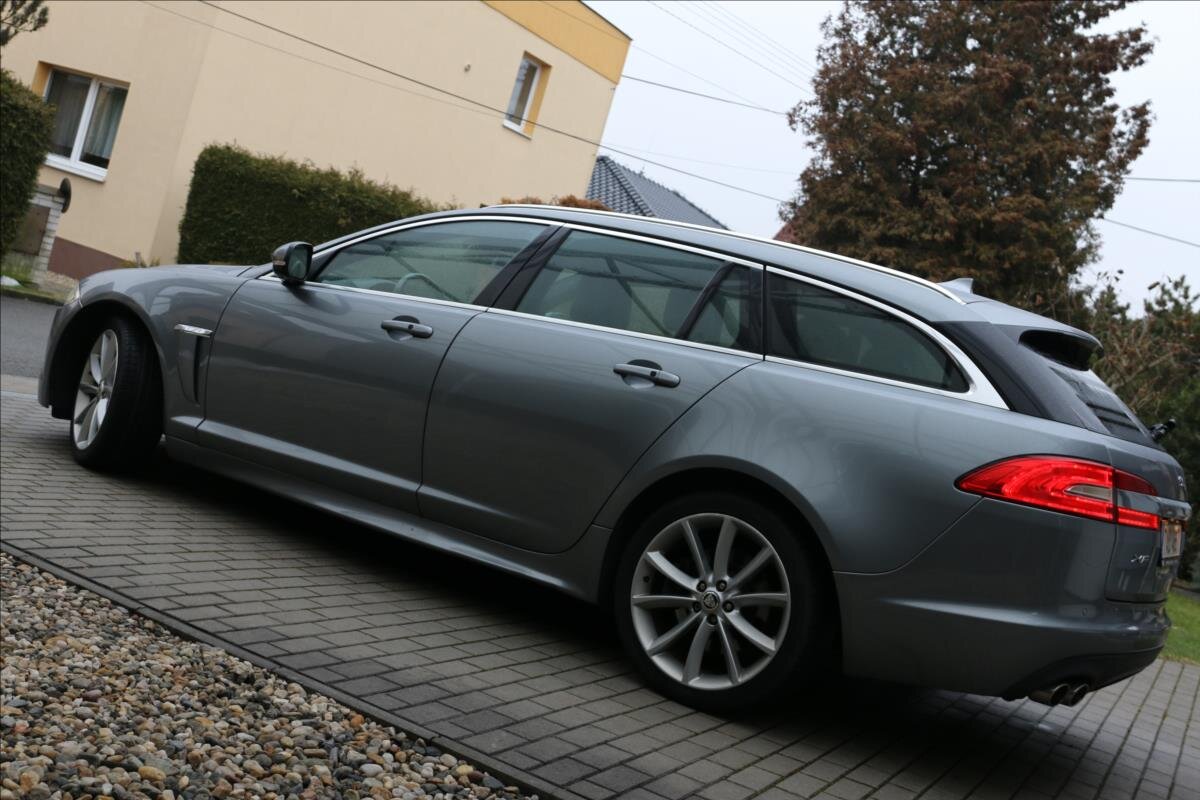 Jaguar XF Kombi 3,0 l 177 kw