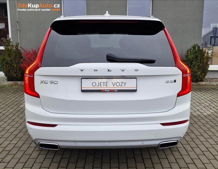 Volvo XC90 9