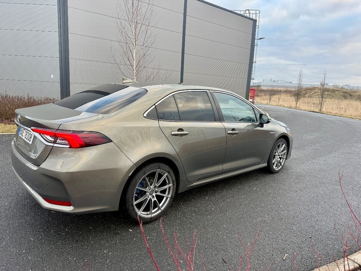Toyota Corolla Sedan / Limuzína 0,0 72 kw