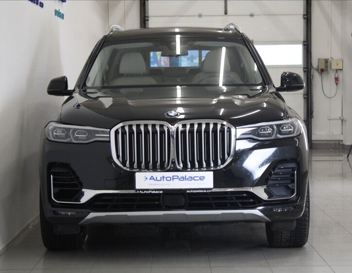BMW X7 SUV / Terénní 3,0 l 195 kw