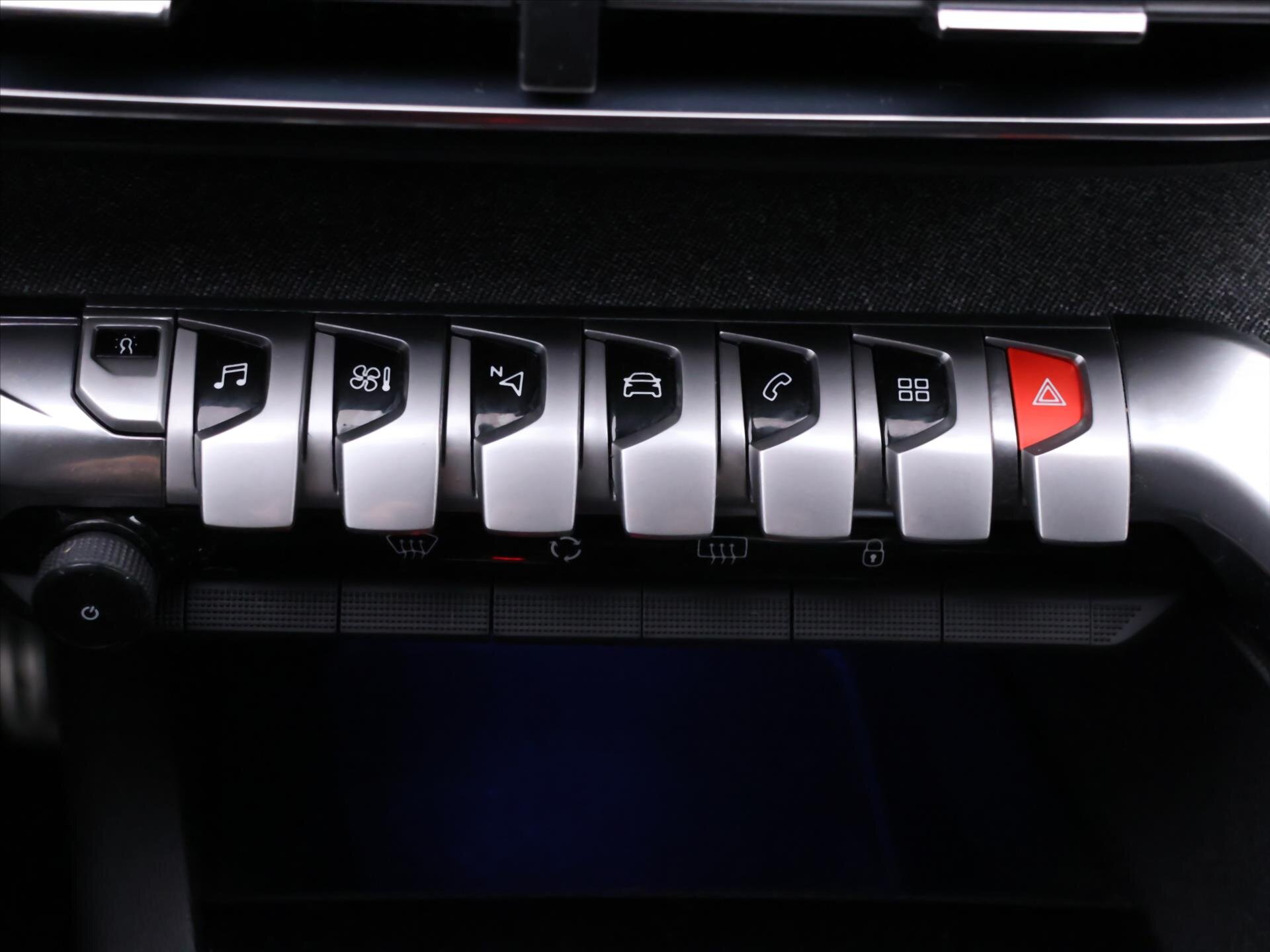 Peugeot 3008 SUV 1,2 l 96 kw