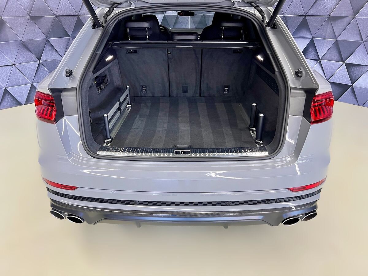 Audi SQ8 SUV / Terénní 4,0 l 373 kw