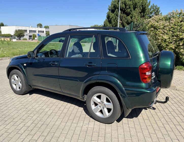Toyota RAV4 8