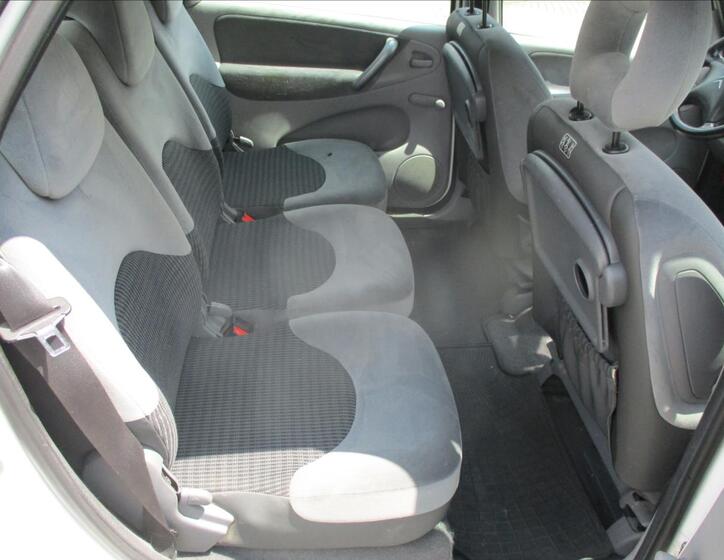 Citroën Xsara Picasso 10