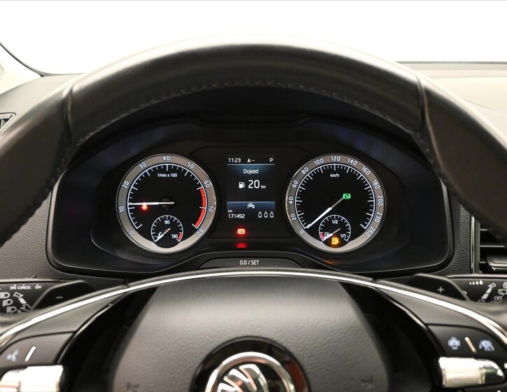 Škoda Karoq SUV 1,5 l 110 kw