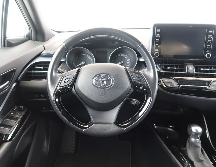 Toyota C-HR Hatchback 2,0 l 112 kw