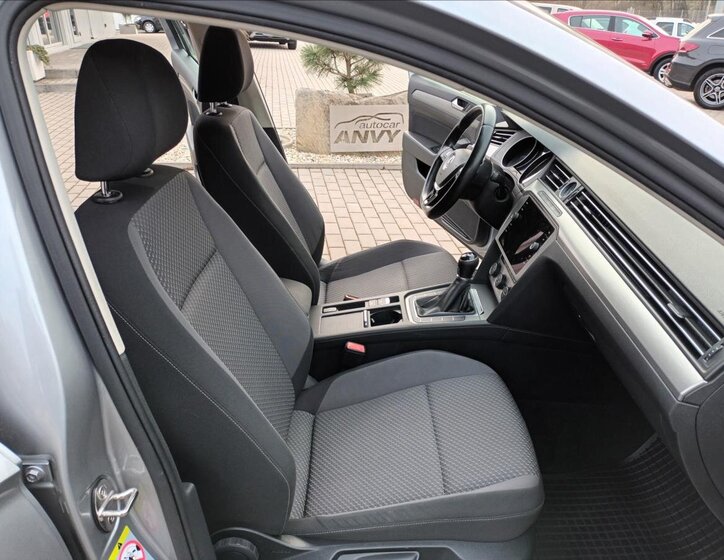 Volkswagen Passat Kombi 2,0 l 110 kw