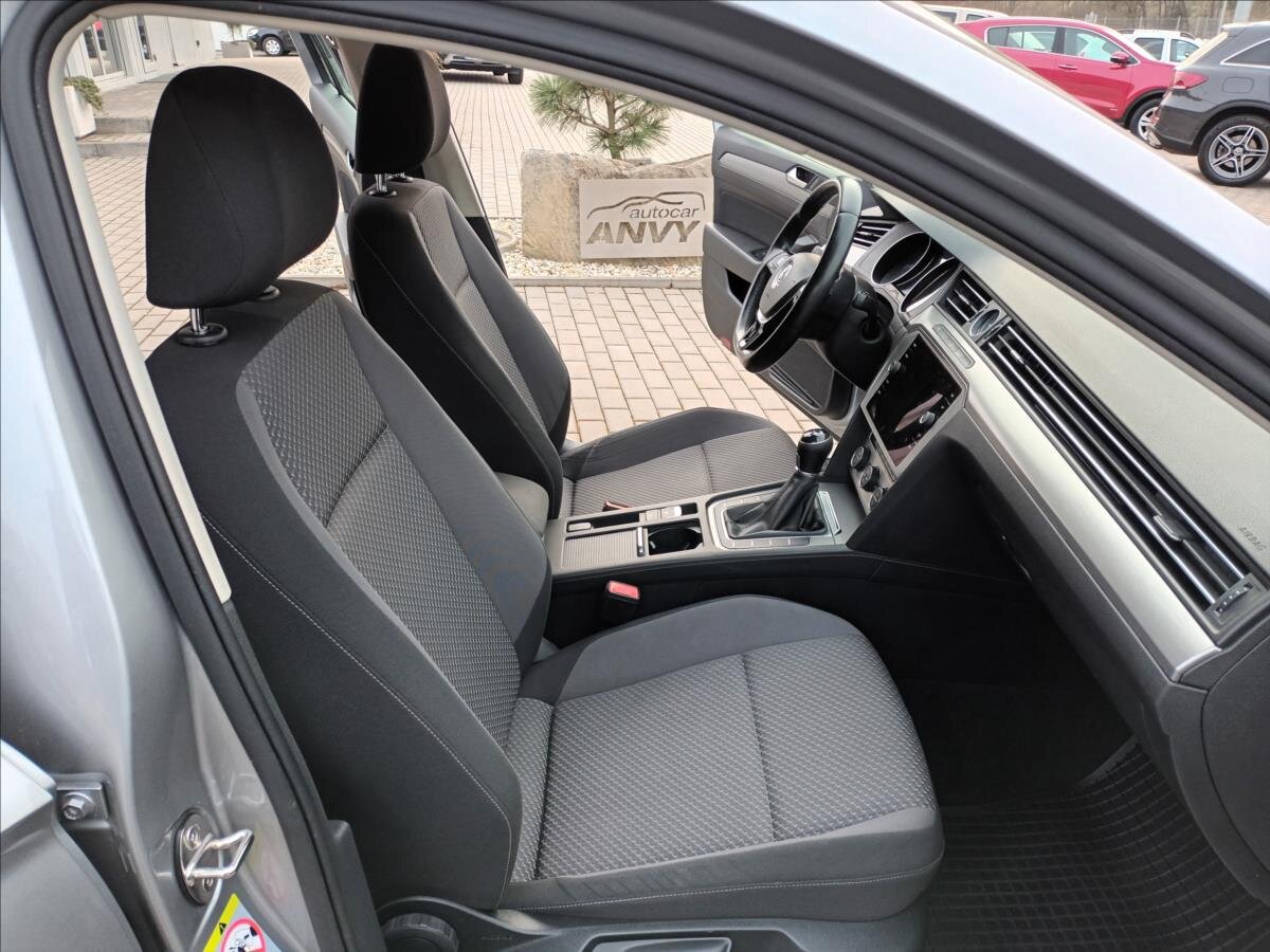 Volkswagen Passat Kombi 2,0 l 110 kw